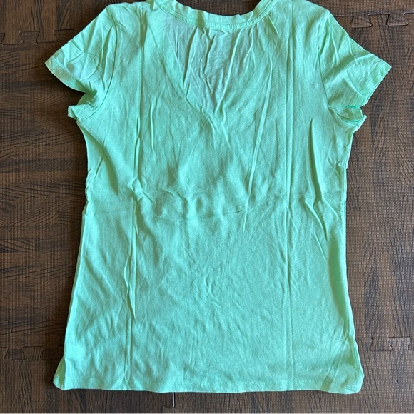 Like New! | GAP | Mint Green V-Neck | Size S - Picture 2 of 9